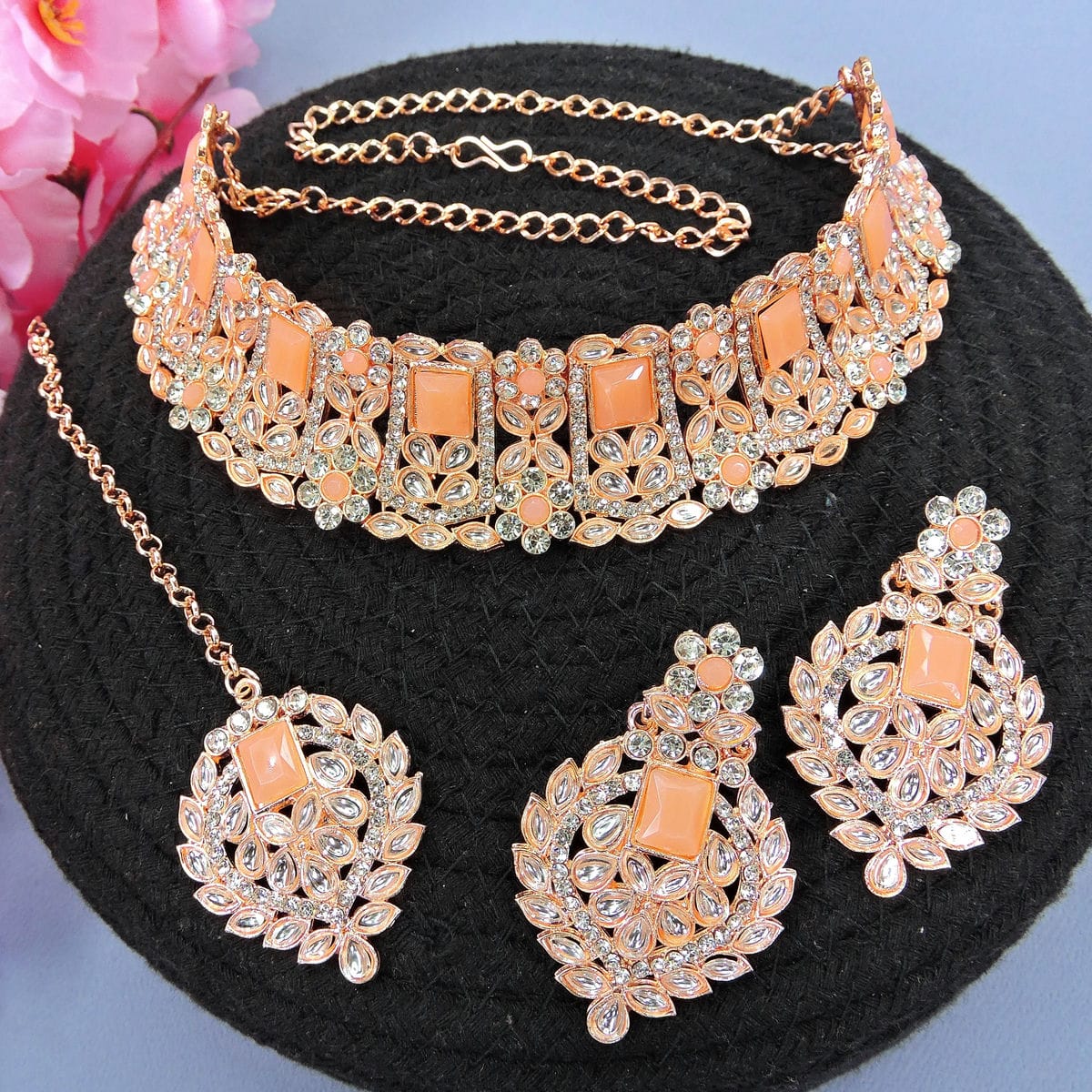 Alloy Choker Necklace Set In Peach Colour VSNS1250023