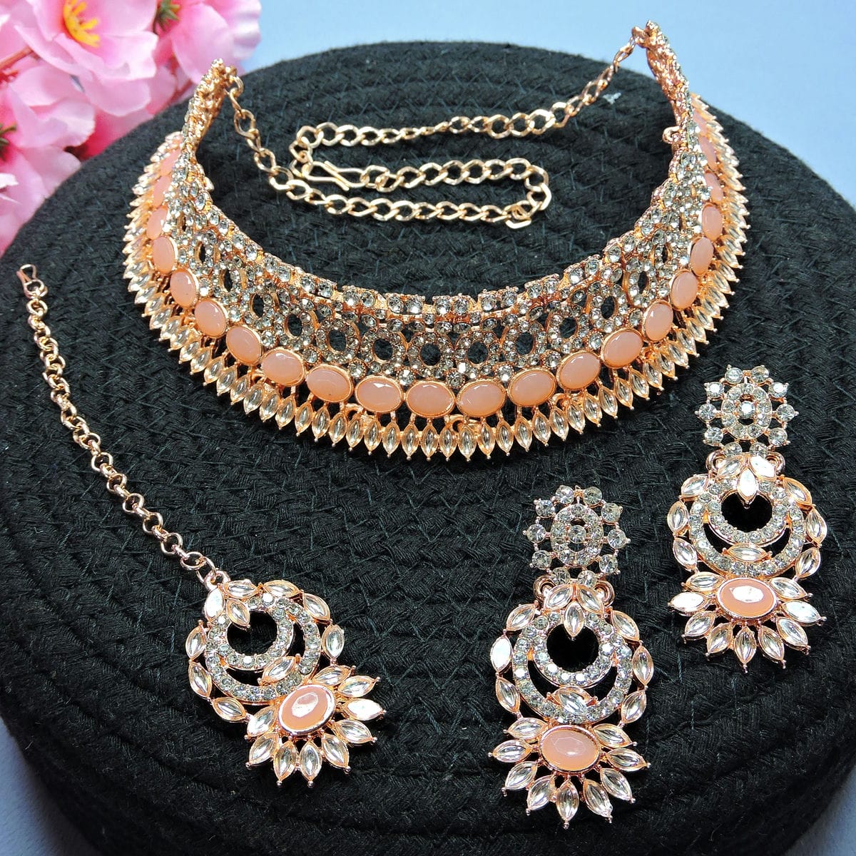 Alloy Choker Necklace Set In Peach Colour VSNS1250118