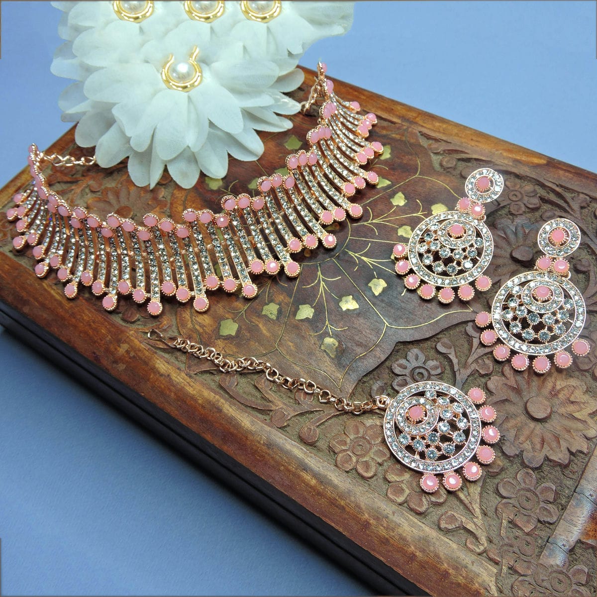 Alloy Choker Necklace Set In Pink Colour VSNS1250042