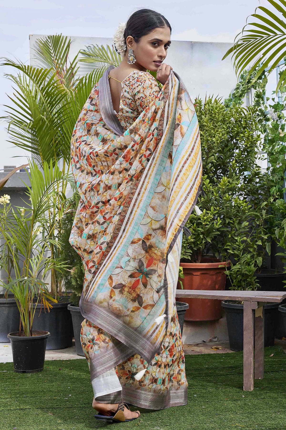 Beige Colour Linen Blend Printed Saree VSSD1111643