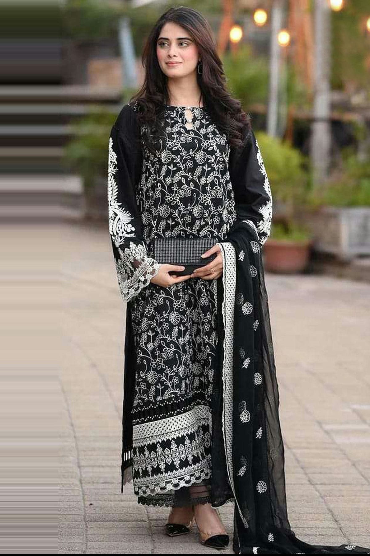 Black Semi Stitched Georgette Pakistani Suit vastradi.com Black Semi Stitched Georgette Pakistani Suit vastradi.com