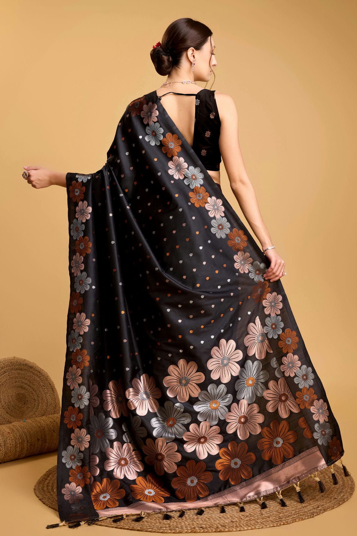 Black Colour Silk Saree VSSD1110071