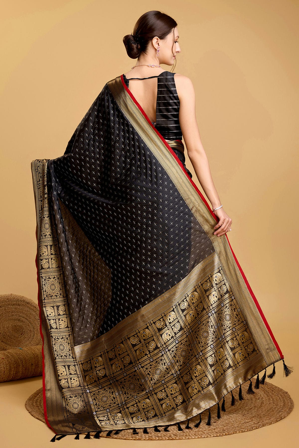 Black Colour Soft Silk Saree VSSD1110056
