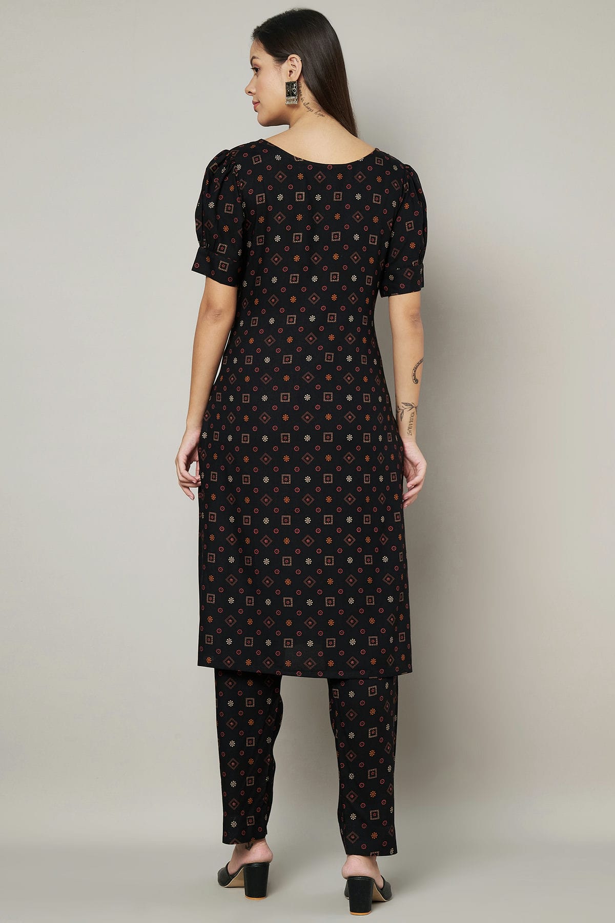 Black Colour Stitched Viscose Rayon Top and Bottom VSTP1112395