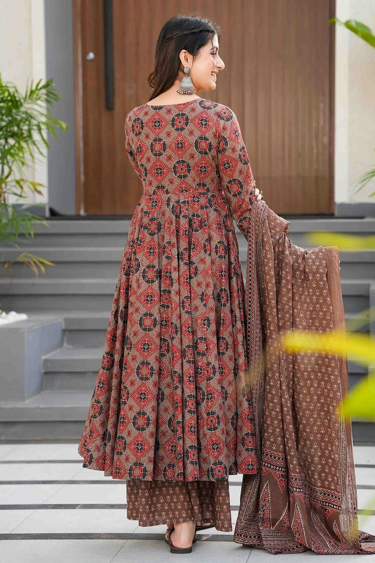 Brown Colour Muslin Stitched Suit VSSS1113315