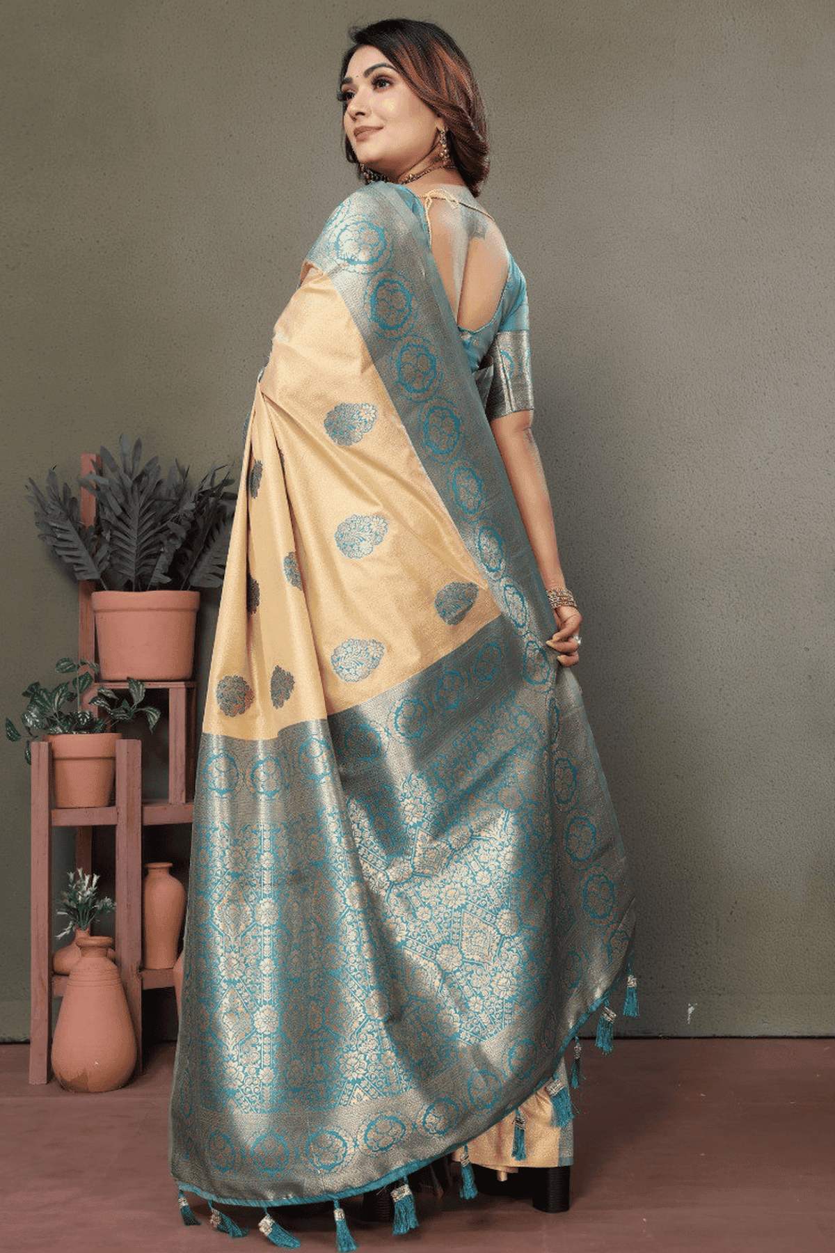 Cream Colour Woven Work Viscose Silk Traditional Saree