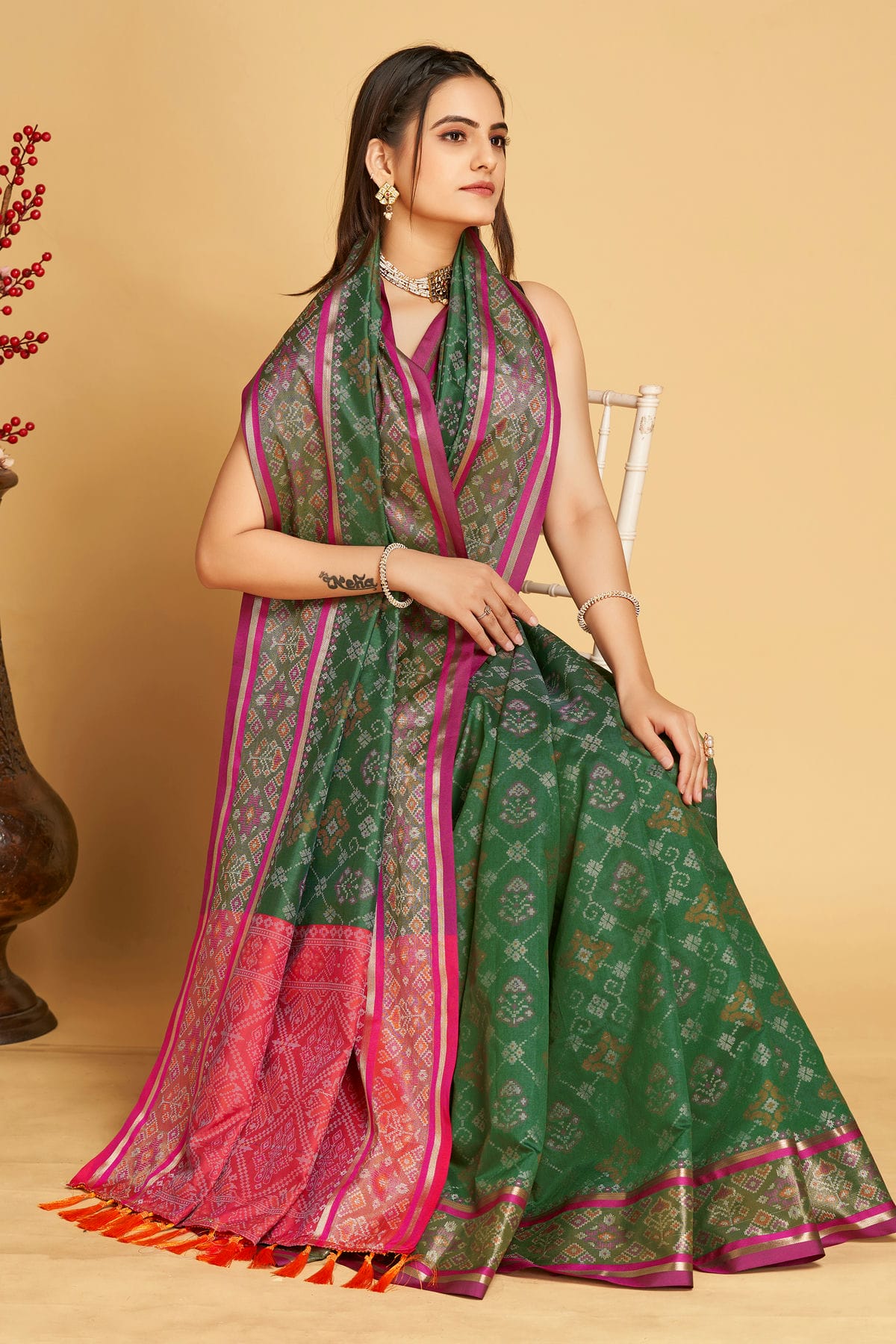 Green Colour Patola Silk Saree VSSD1110040