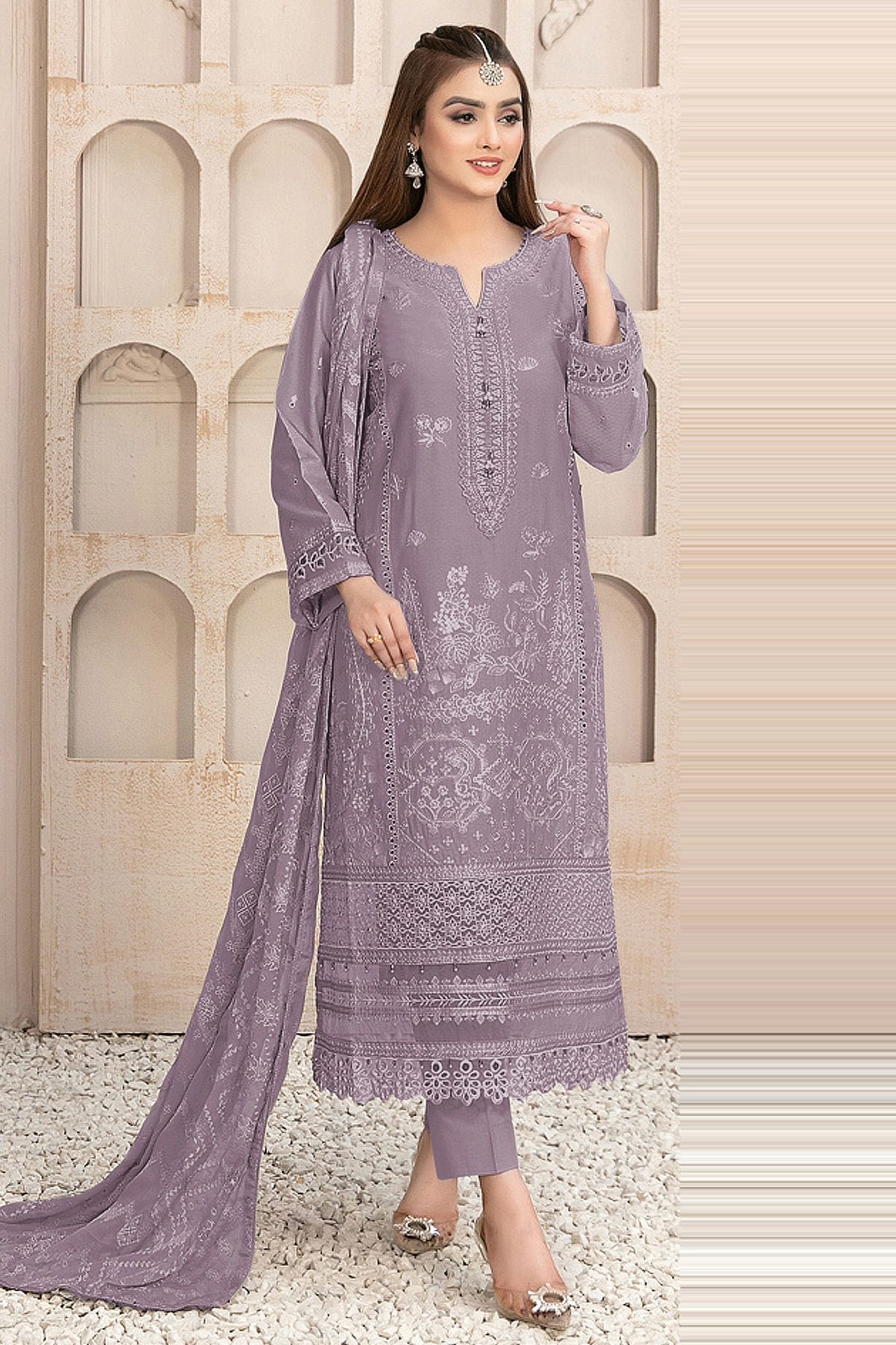 Light Purple Georgette Pakistani Suit vastradi.com Light Purple Georgette Pakistani Suit vastradi.com