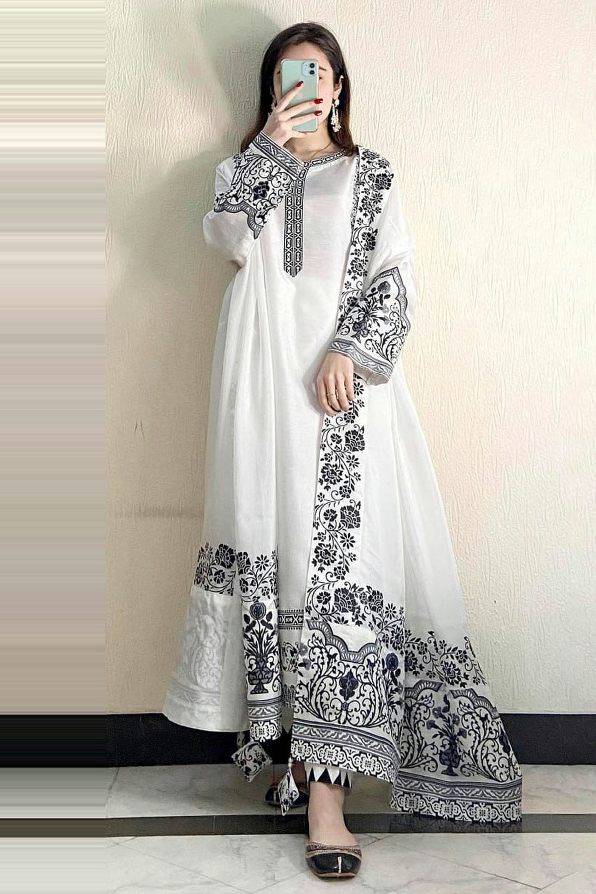 white pakistani dress Off White Semi Stitched Georgette Pakistani Suit