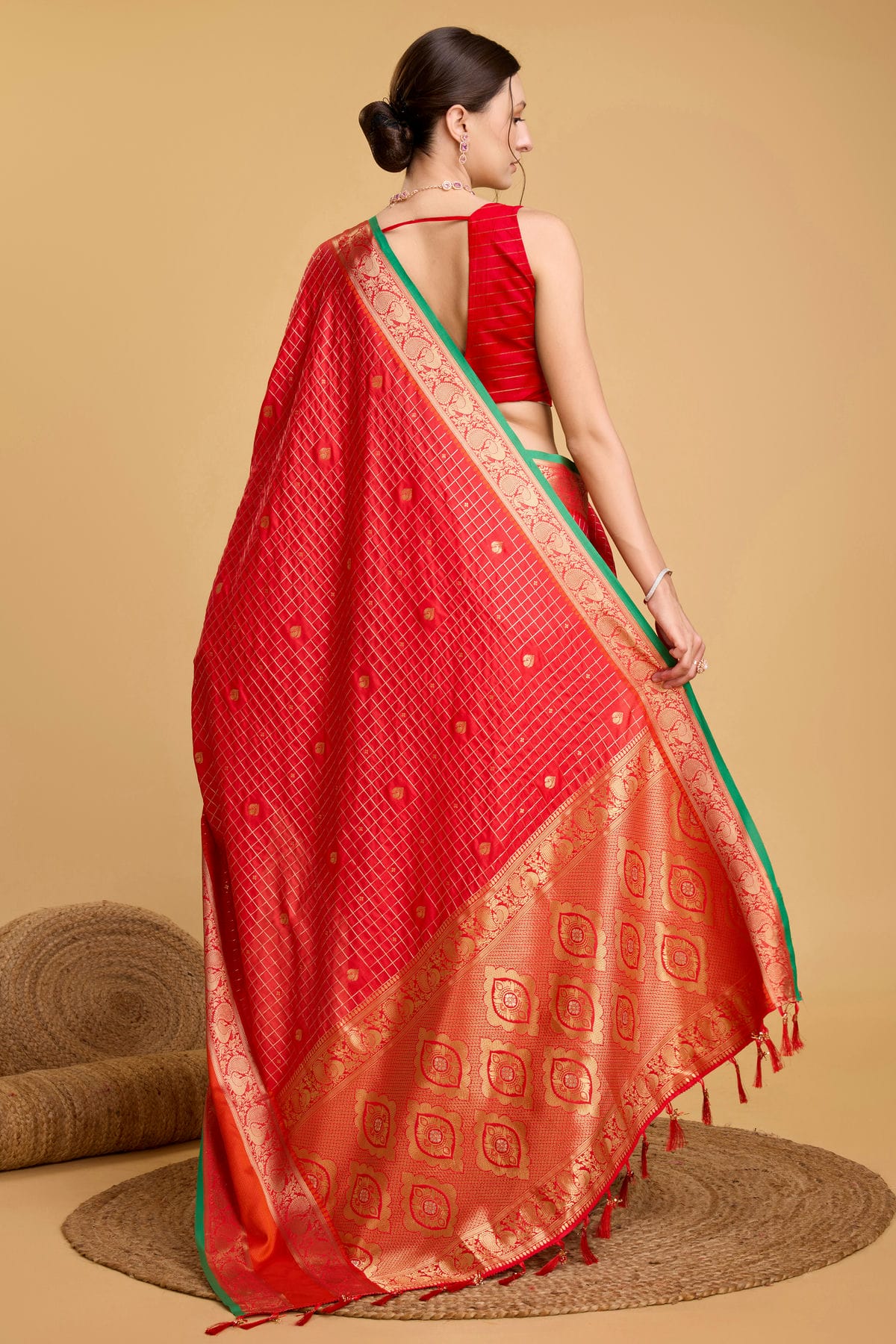 Red Colour Silk Saree VSSD1110044