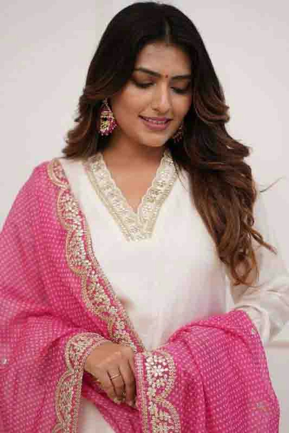 White Colour Liva Rayon Stitched Pant Style Suit VSSS1140981