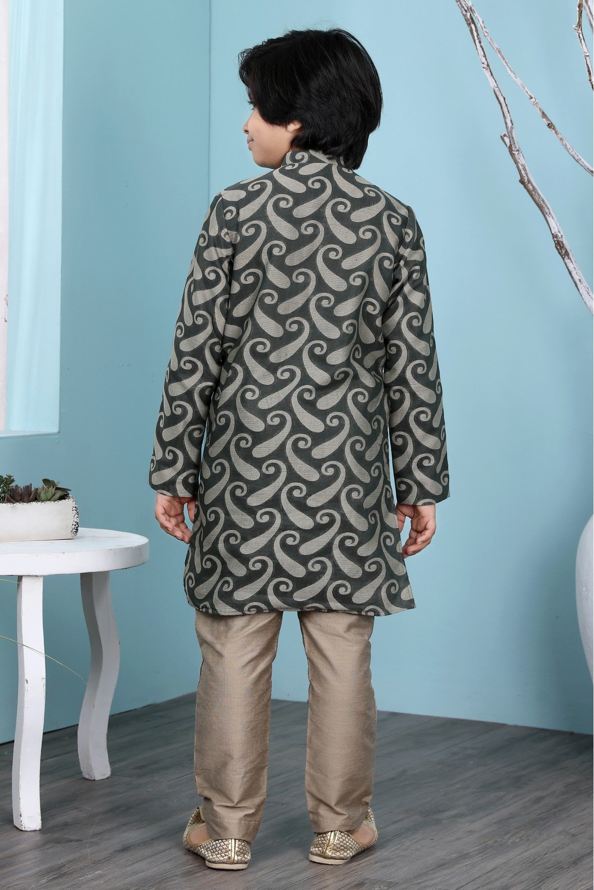 Green Colour Handloom Silk Kurta Pajama VSBW1070086