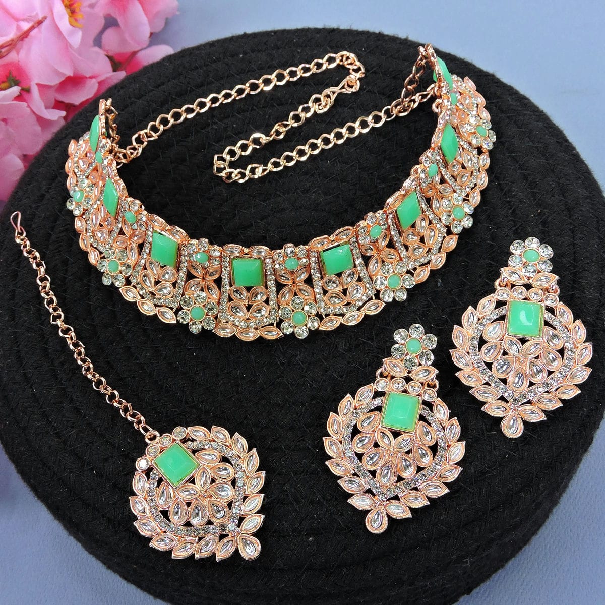 Alloy Choker Necklace Set In Light Green Colour VSNS1250021