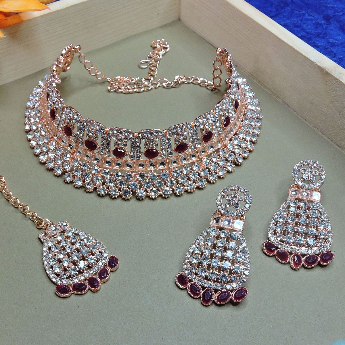 Alloy Choker Necklace Set In Maroon Colour VSNS1250090