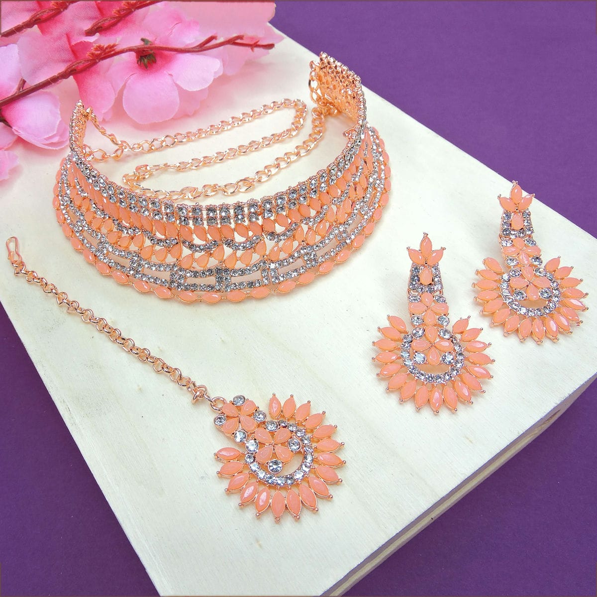 Alloy Choker Necklace Set In Peach Colour VSNS1250008