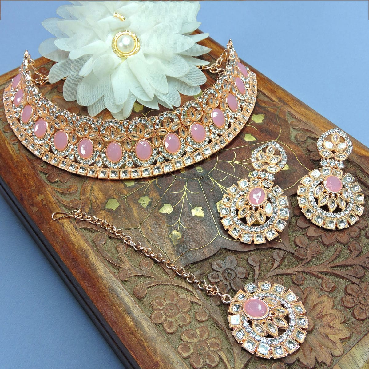 Alloy Choker Necklace Set In Pink Colour VSNS1250068