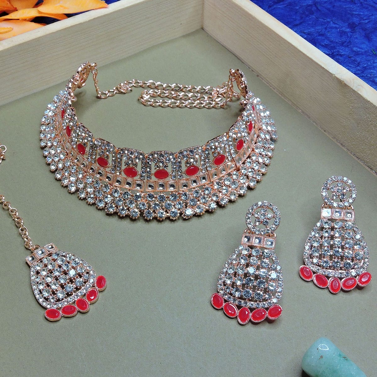 Alloy Choker Necklace Set In Red Colour VSNS1250096