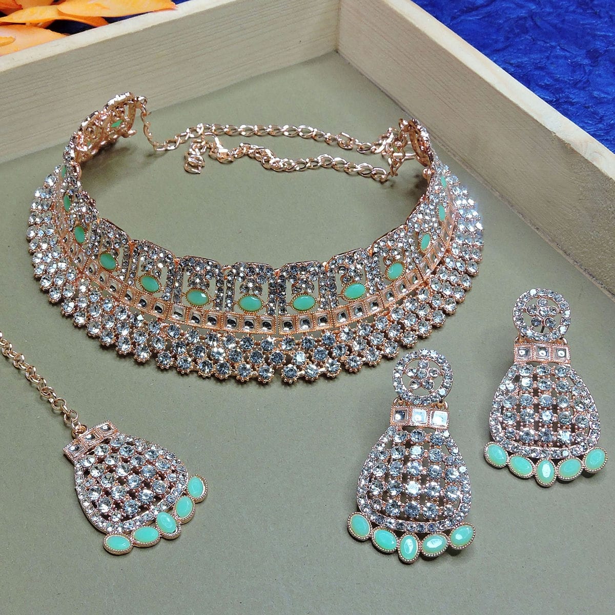 Alloy Choker Necklace Set In Sea Green Colour VSNS1250091