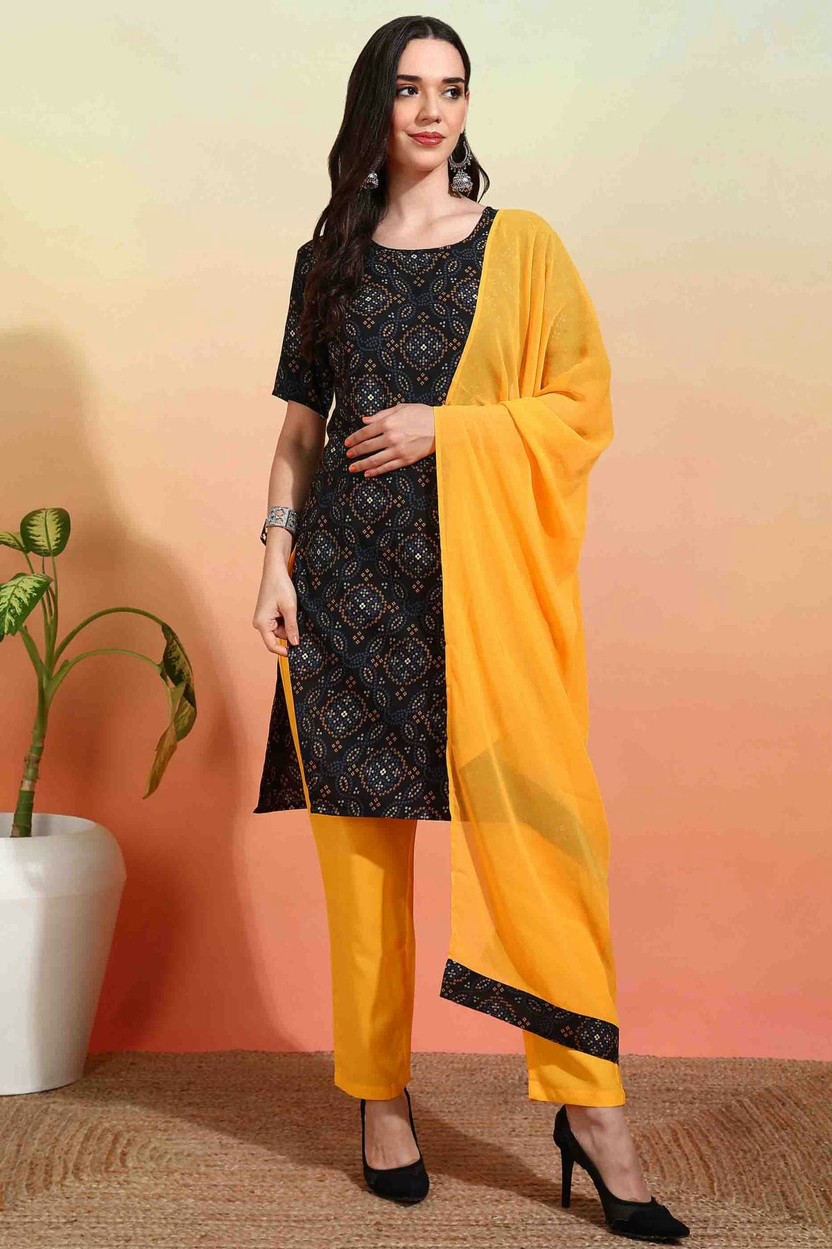 Black Colour Crepe Printed Pant Style Suit VSSS1113633