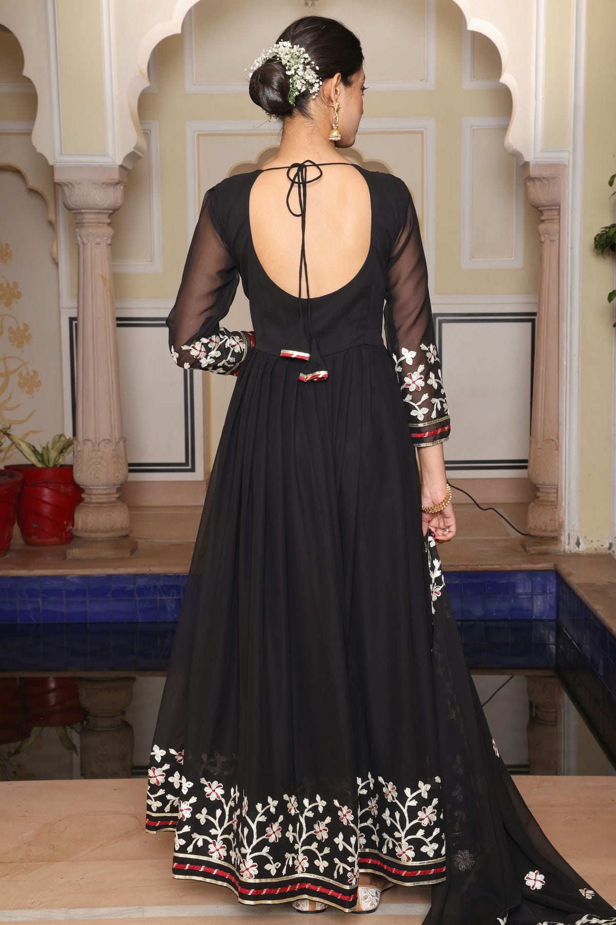Black Colour Semi Stitched Georgette Anarkali Suit VSSM1170033