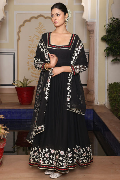 Black-Colour-Semi-Stitched-Georgette-Anarkali-Suit-VSSM1170033