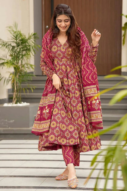 Burgundy-Colour-Printed-Muslin-Stitched-Suit-VSSS1112464