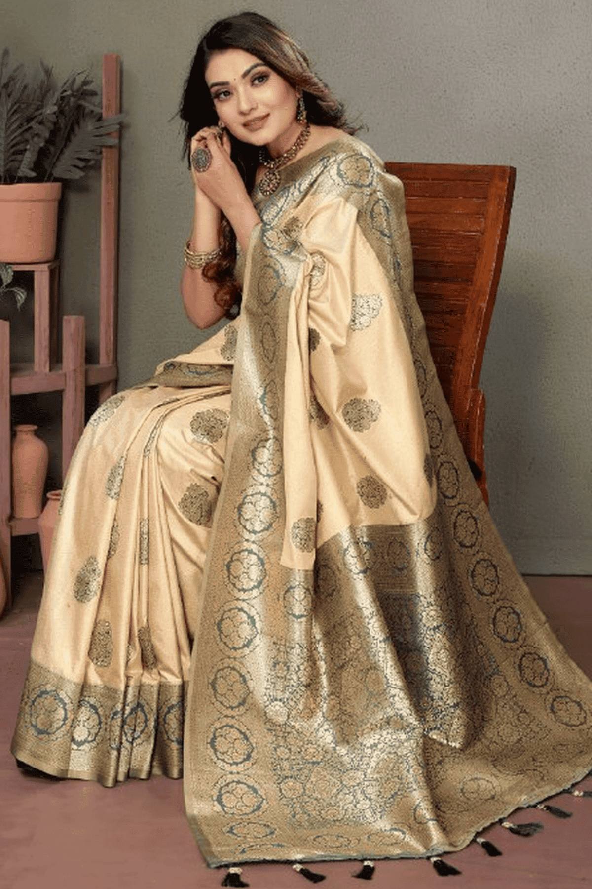 Cream Colour Woven Work Viscose Silk Traditional Saree