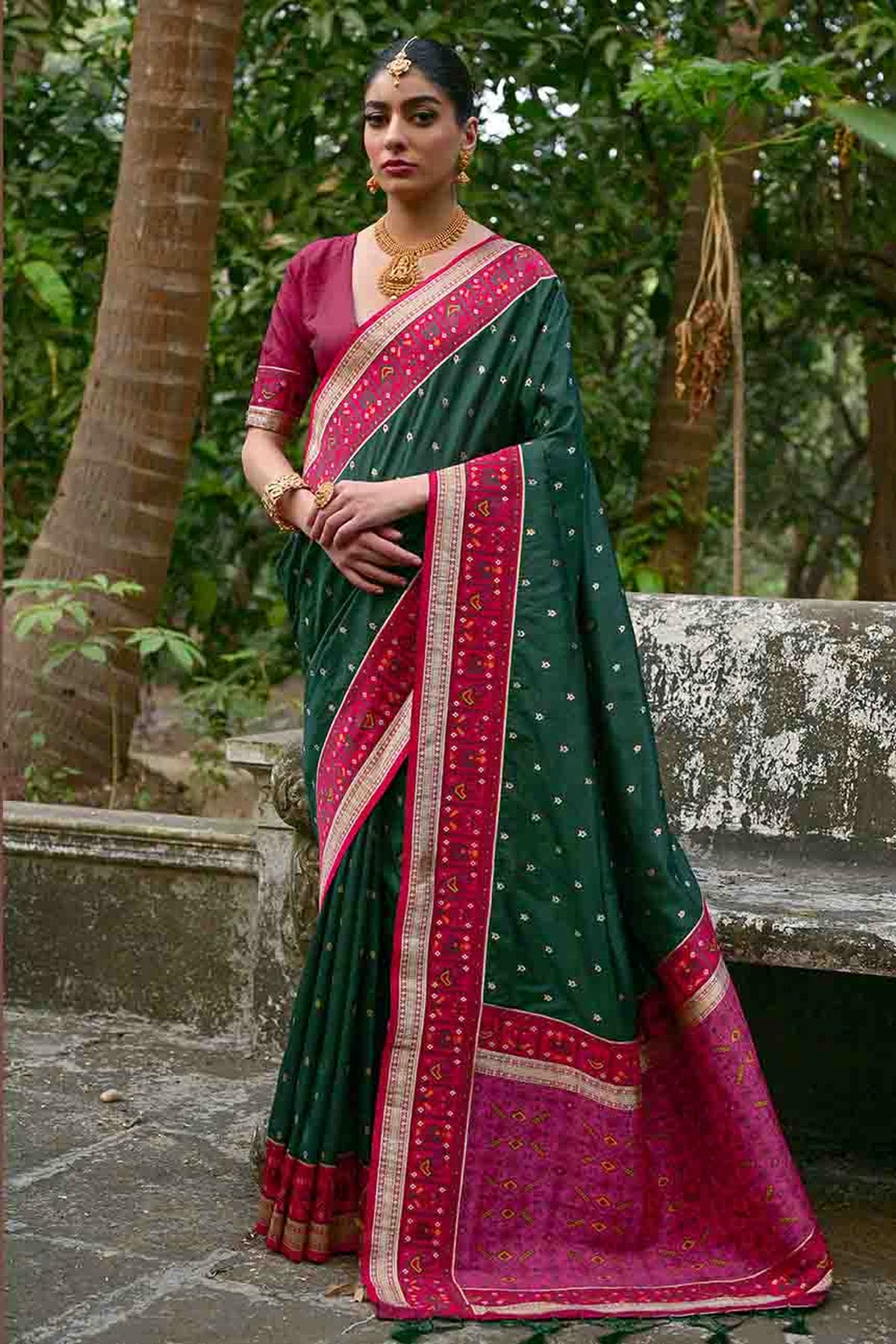 Green Colour Banarasi Silk Traditional Saree VSSD1260060