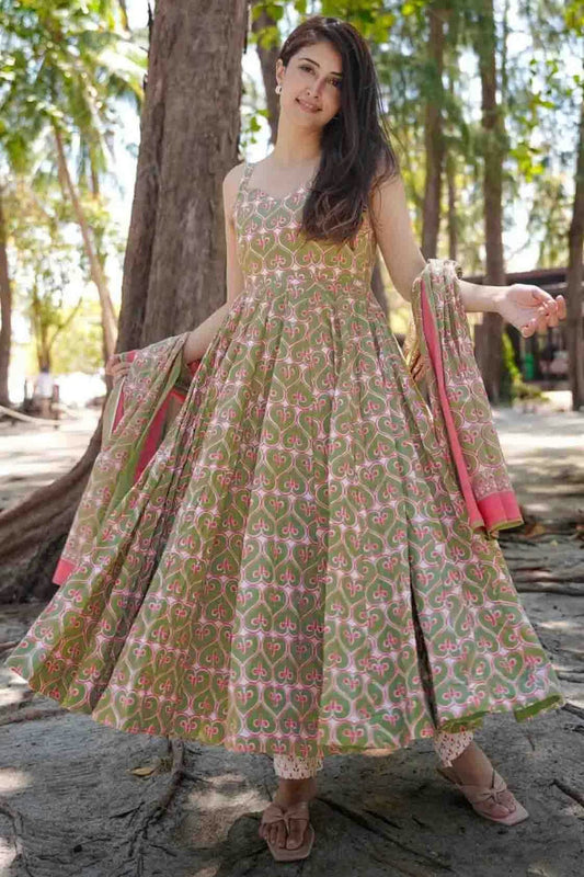 Green Colour Muslin Stitched Suit VSSS1113314