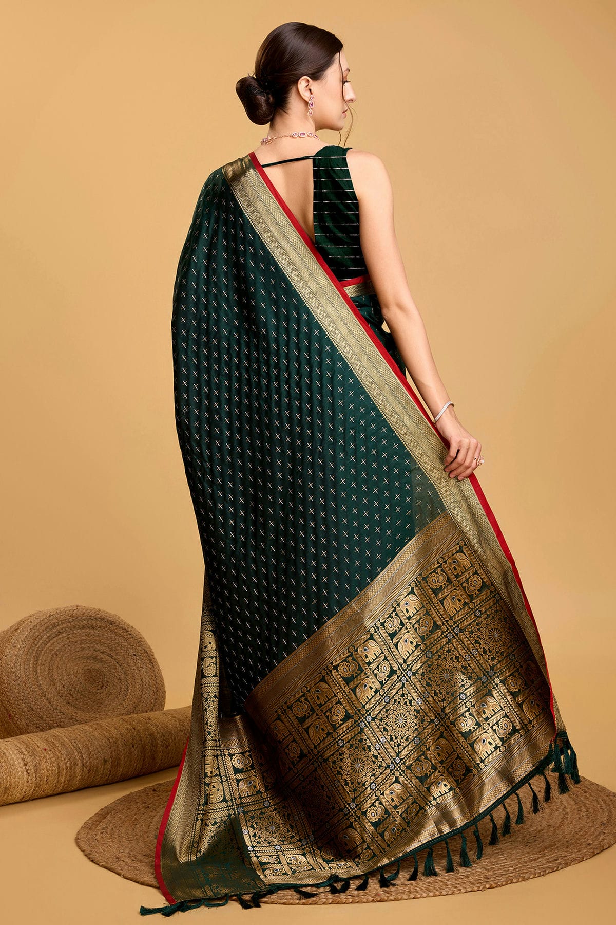 Green Colour Soft Silk Saree VSSD1110060