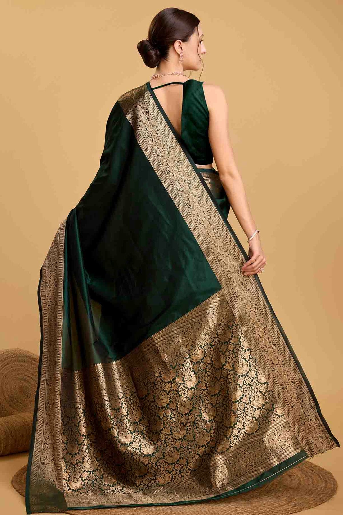 Green Colour Soft Silk Traditional Saree