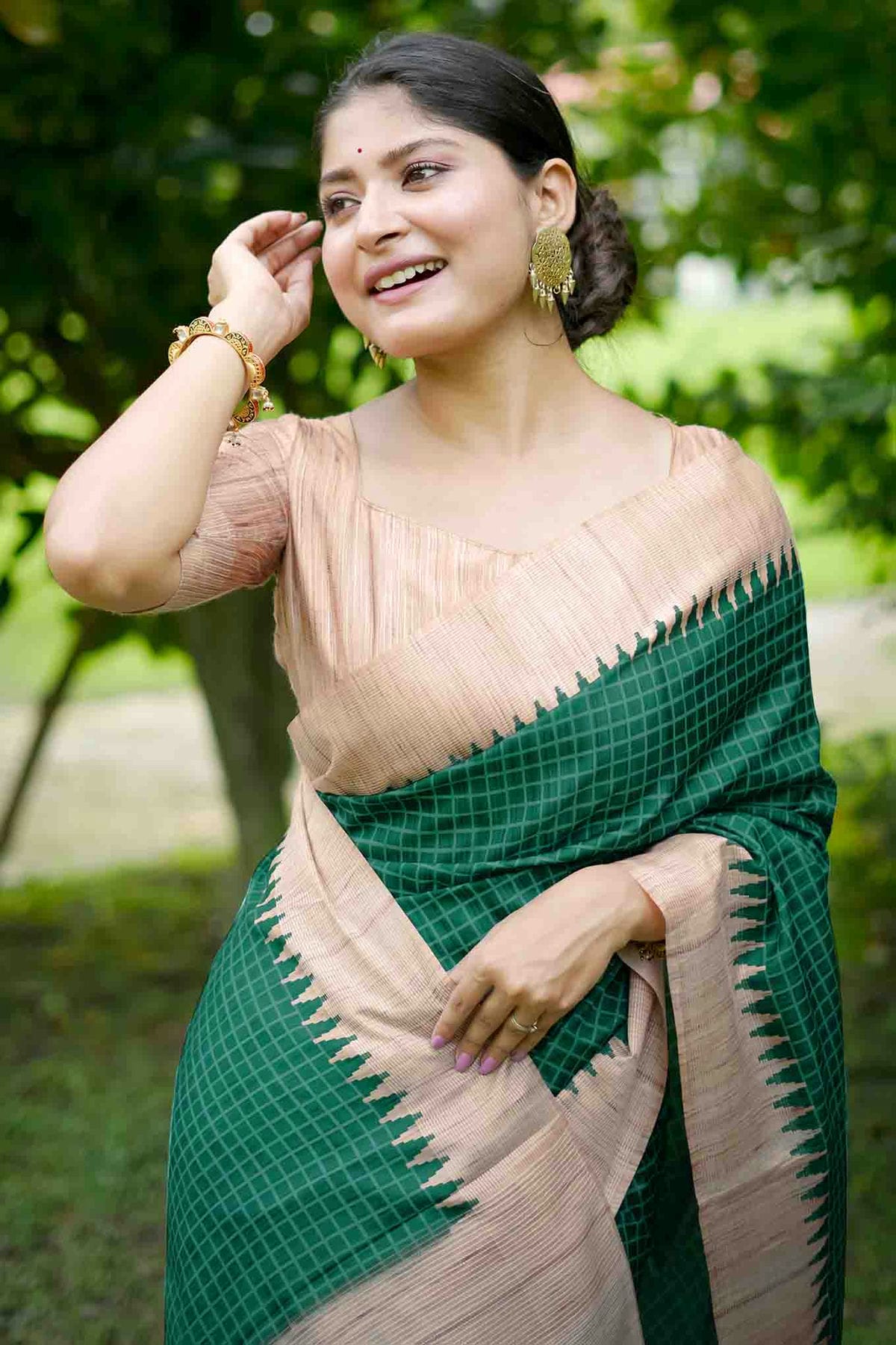 Green Colour Tussar Silk Traditional Saree