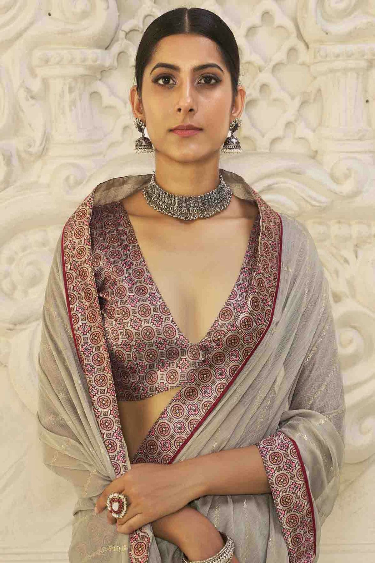 Grey Colour Chiffon Digital Foil Printed Designer Saree VSSD1113608