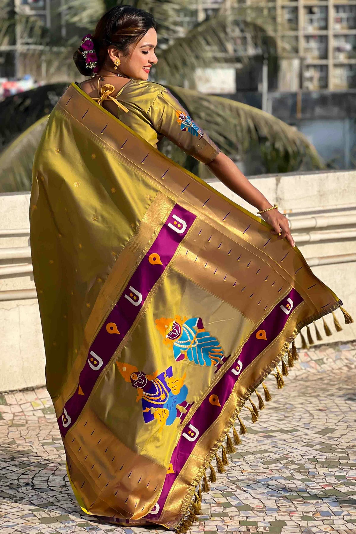 Mehendi Green Colour Soft Silk Traditional Saree