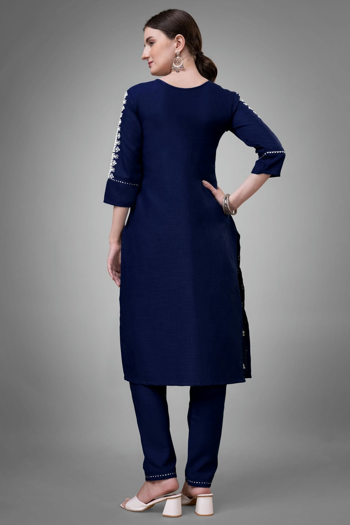 Navy Blue Colour Cotton Blend Kurta And Pant Set VSKR1111329