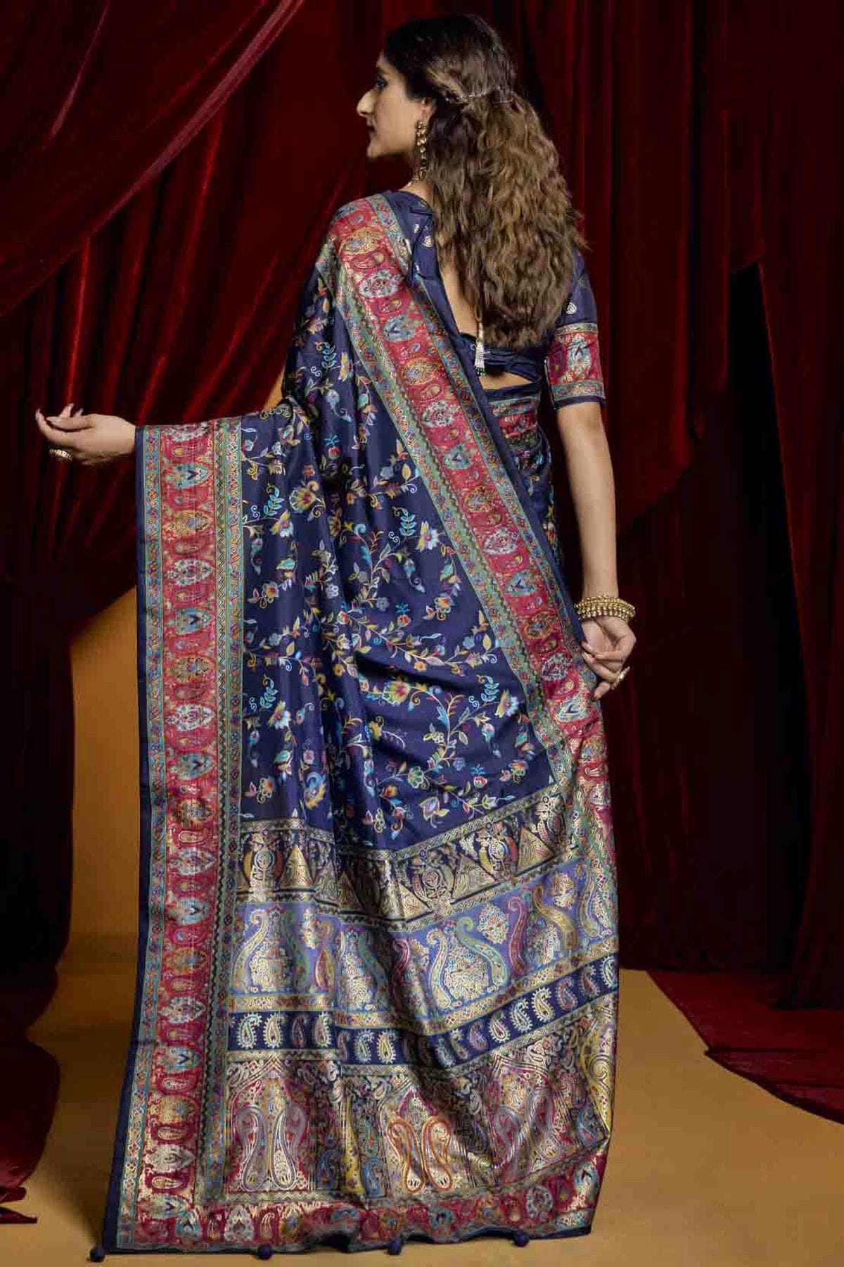 Navy Blue Colour Tussar Silk Paisley Printed Saree VSSD1113718