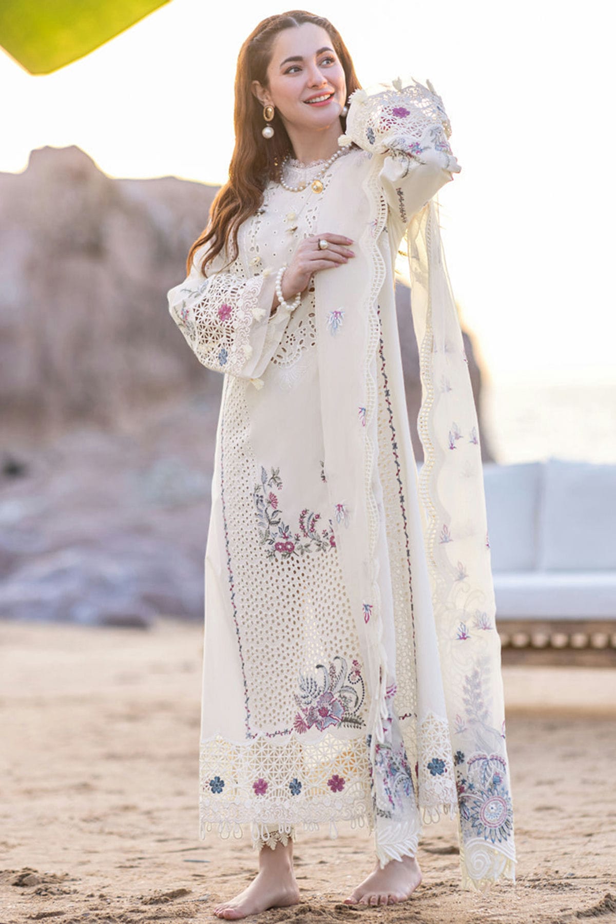 Off White Cotton Semi Stitched Pakistani Suit  vastradi.com