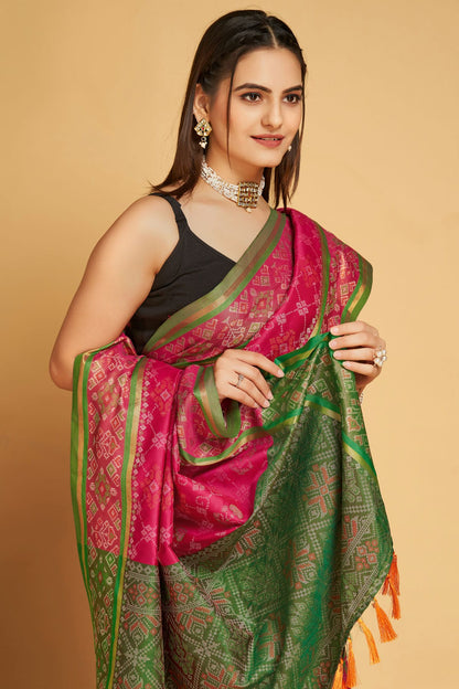 Pink Colour Patola Silk Saree VSSD1110041