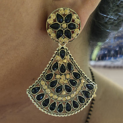 Vastradi Alloy Crystal Fan Stone Work Earring in Black Colour VSER1200001