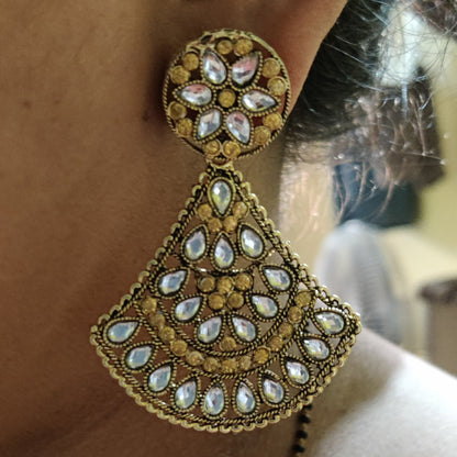 Vastradi Alloy Crystal Fan Stone Work Earring in White Colour VSER1200005